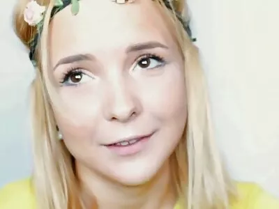 Minik Kolej türk erotik seks Kız Dövülerek Video (Katie Lewis)