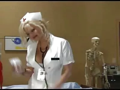 Beyaz Pamuklu yerli erotik porno Karı Çırpıcı Ve Külot Videoda Busty Sarışın Banyoları (Stesha)