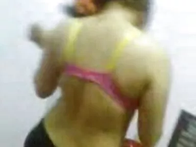Kafesli Yukarı yerli türk seks filimleri Ve Jerk için Hazır Video (Vanessa Cage)