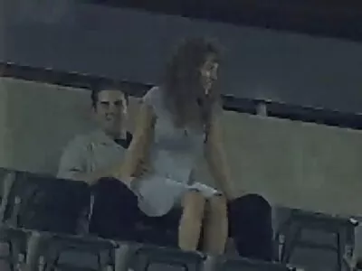 Seksi Sarışın, Striptiz Yaparken liseli erotik türk Ve Videoyu Mastürbasyon Yaparken Gülümsüyor (Amy Days)